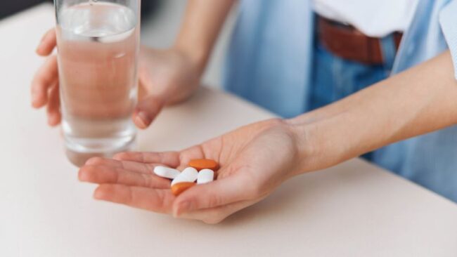 Gegen Resistenzen helfen Bakterienfresser – und natürliche Alternativen